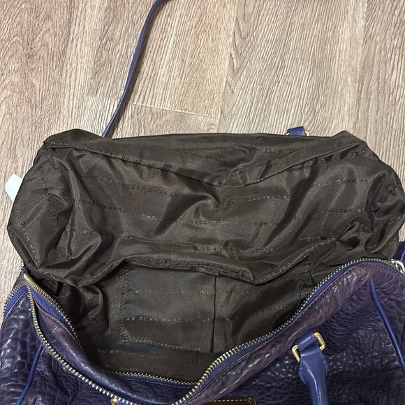 Marc By Marc Jacobs Pebbled Lamb leather purse. - Picture 14 of 16